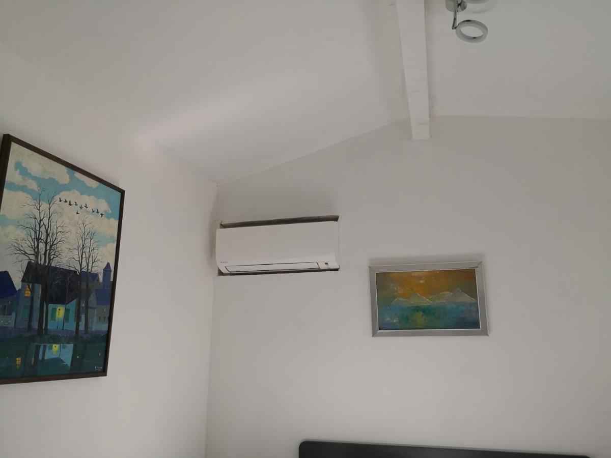 La Petite Maison De Lingling Mornas Kültér fotó