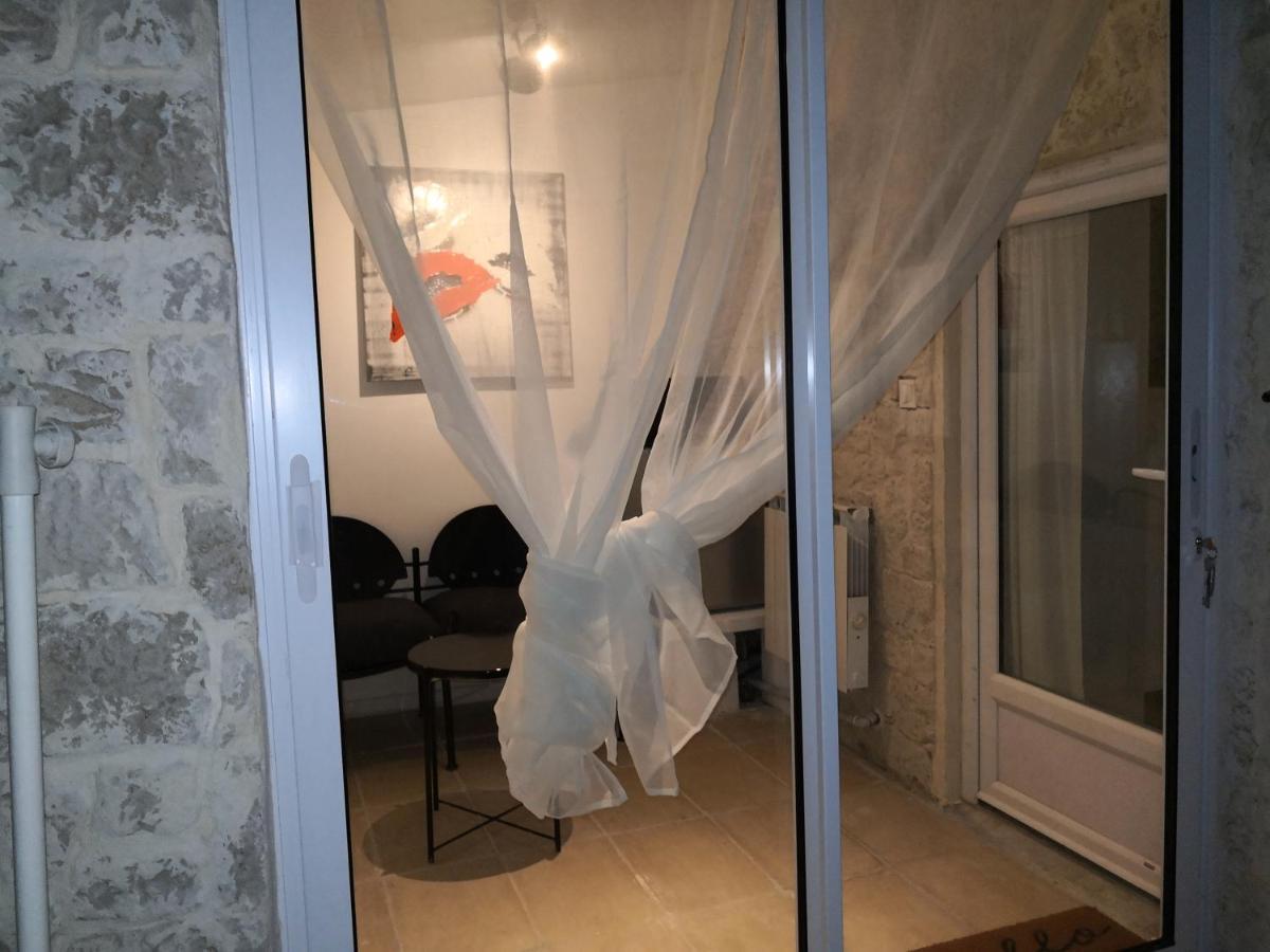 La Petite Maison De Lingling Mornas Kültér fotó